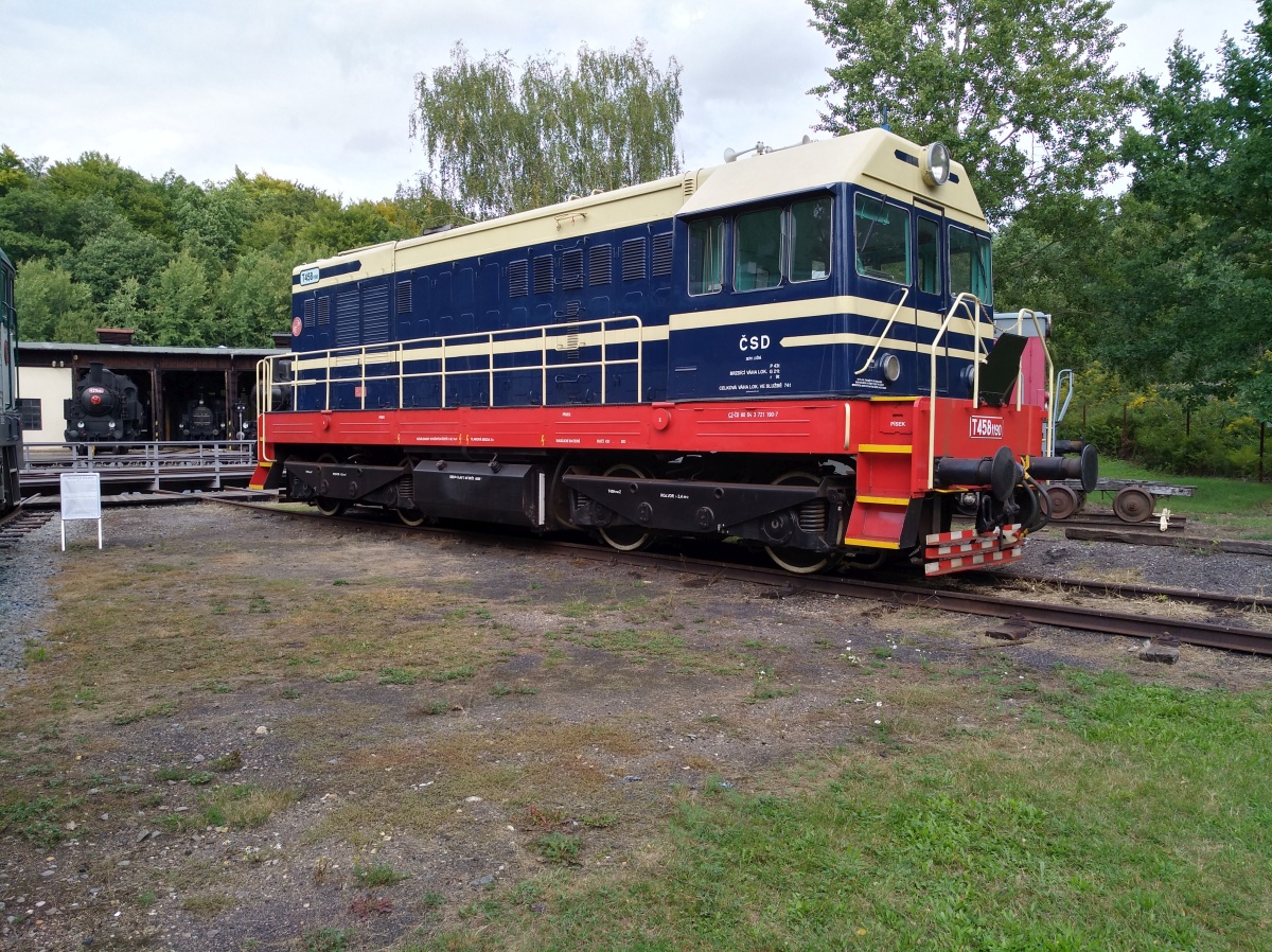 Motorová lokomotiva T458.1190 - foto 637